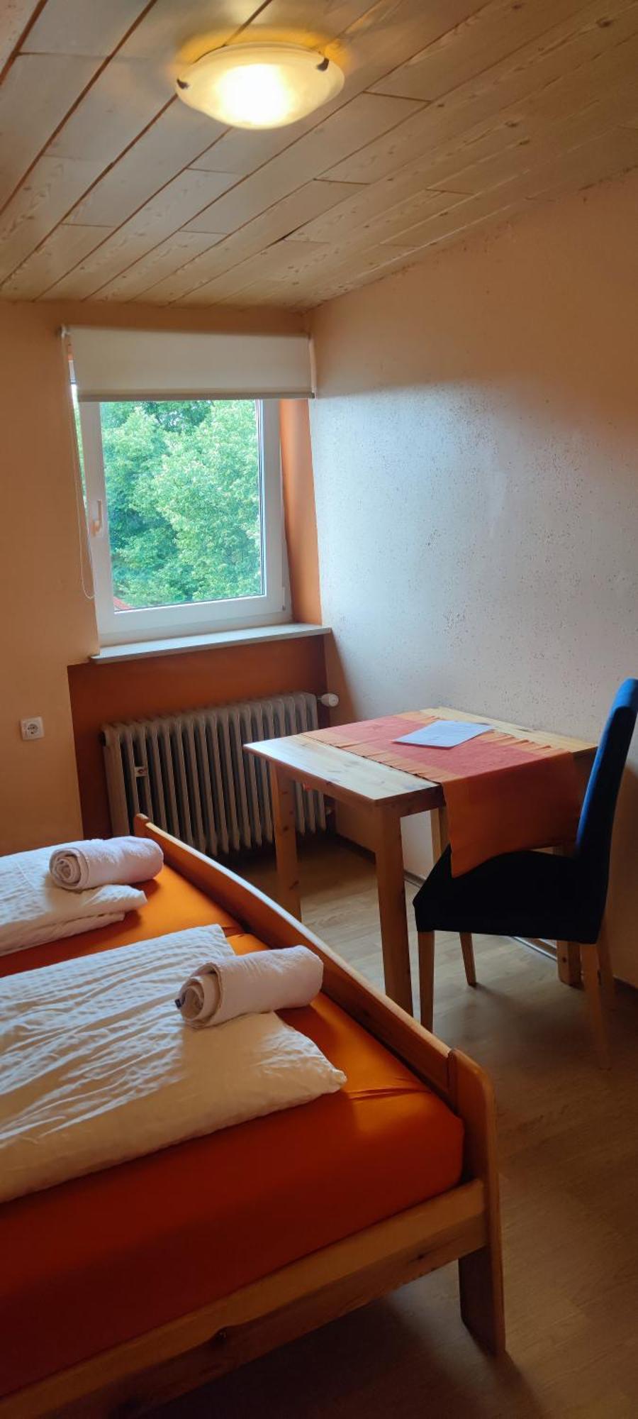 Alb Rooms, Zimmer Auf Der Schwaebischen Alb Oberlenningen 外观 照片